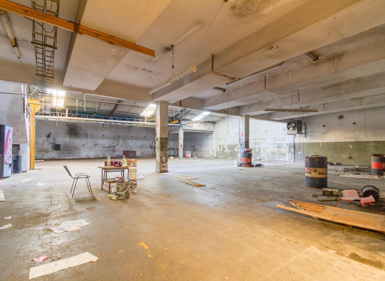 Foto de VENTA TERRENO COMERCIAL / INDUSTRIAL - SALIDA AVENIDA y CALLE LATERAL, imagen 1