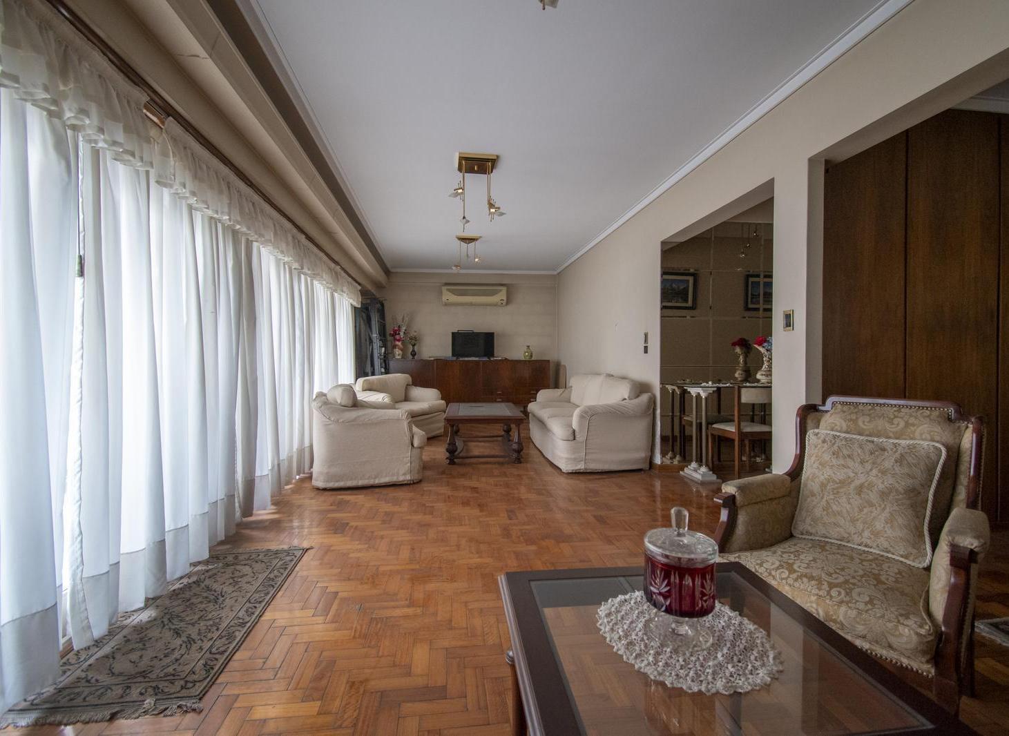 Foto de VENTA SEMIPISO DEPARTAMENTO 5 AMBIENTES CON COCHERA FIJA Y BAULERA, imagen 1