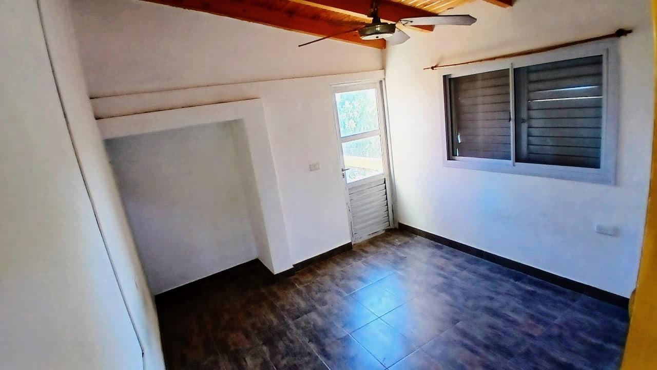 Foto de Venta casa dos Ambientes - APTO CREDITO - Tanti - Cordoba, imagen 4