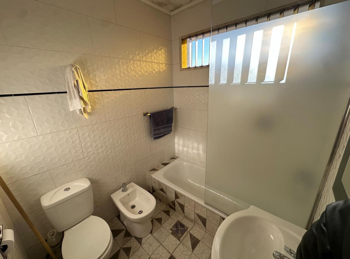 Foto de venta PH 6 ambientes ENTRADA INDEPENDIENTE SIN EXPENSAS - APTO CREDITO, imagen 2