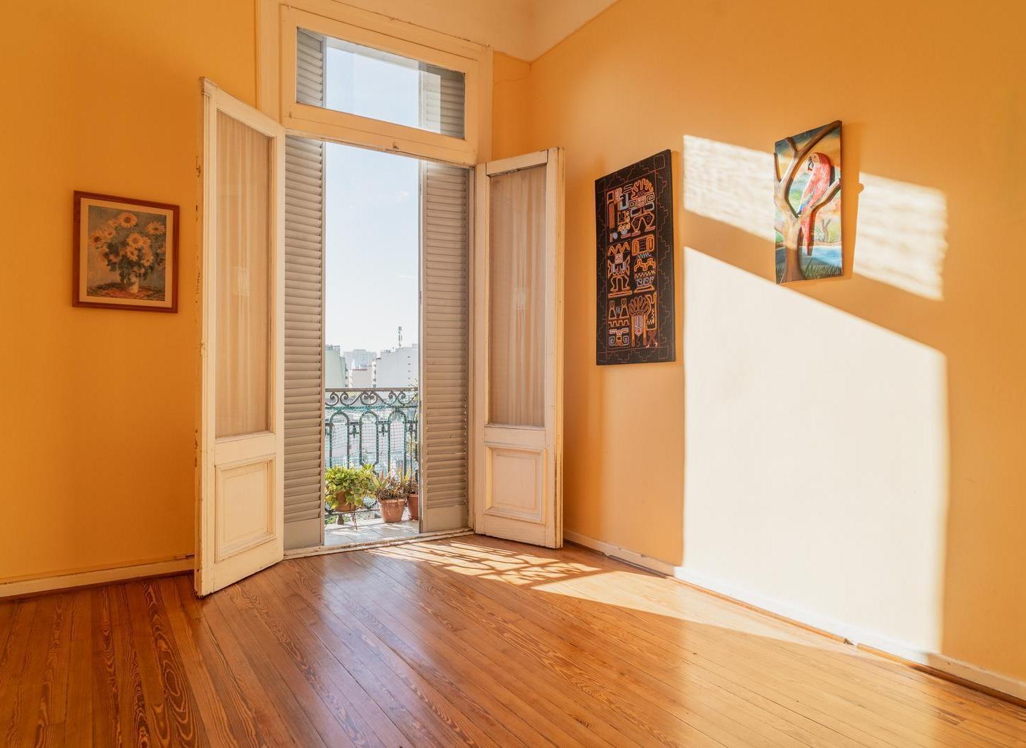 Foto de VENTA DEPARTAMENTO 4 AMBIENTES - APTO CREDITO – SAN CRISTOBAL., imagen 5