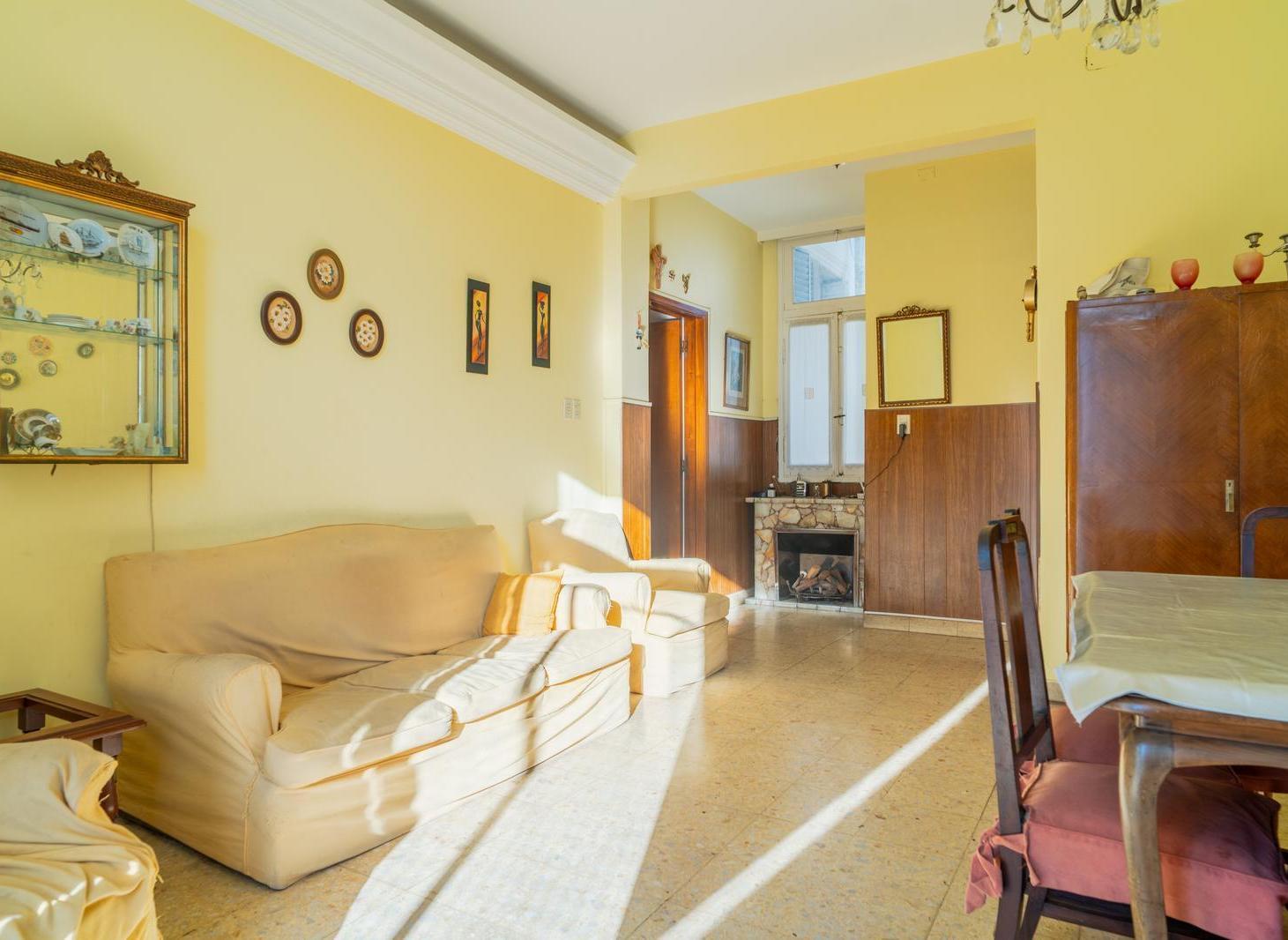 Foto de VENTA DEPARTAMENTO 4 AMBIENTES - APTO CREDITO – SAN CRISTOBAL., imagen 4