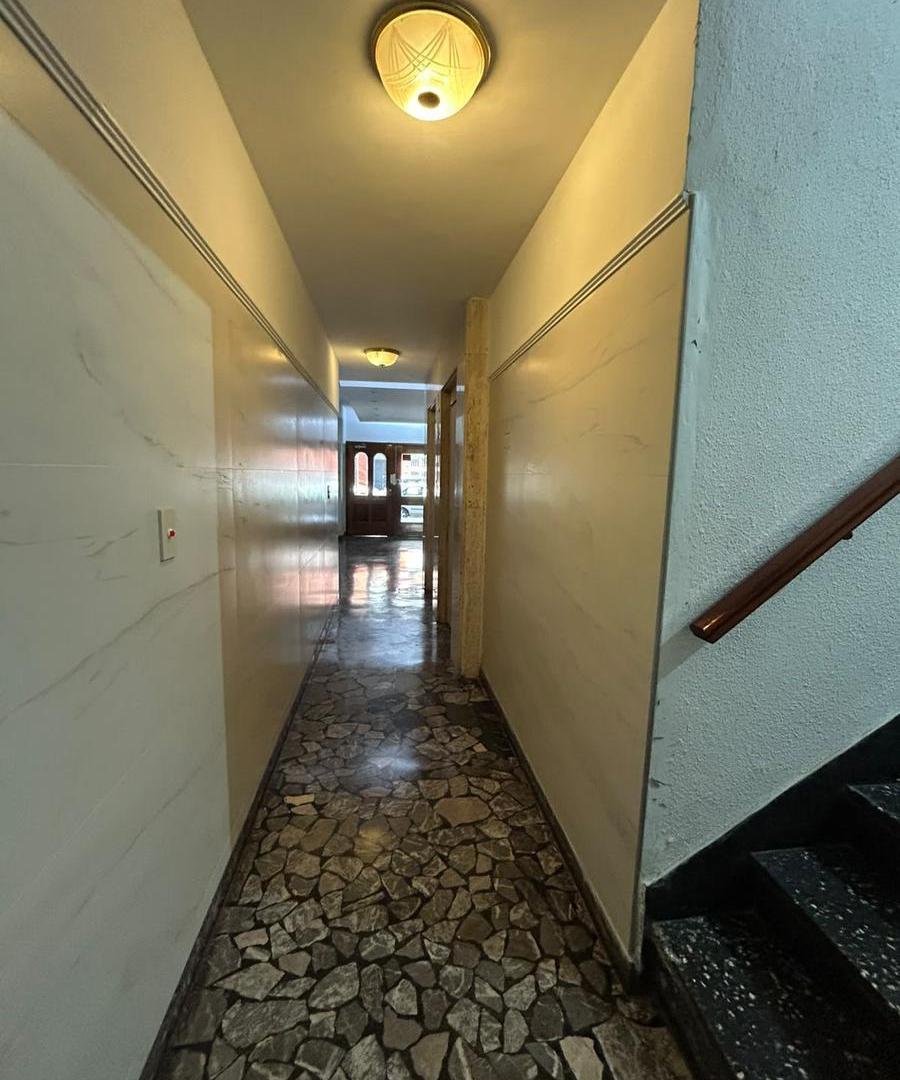 Foto de VENTA DEPARTAMENTO 2 AMBIENTES IMPECABLE DOS PATIOS RECICLADO A NUEVO, imagen 1