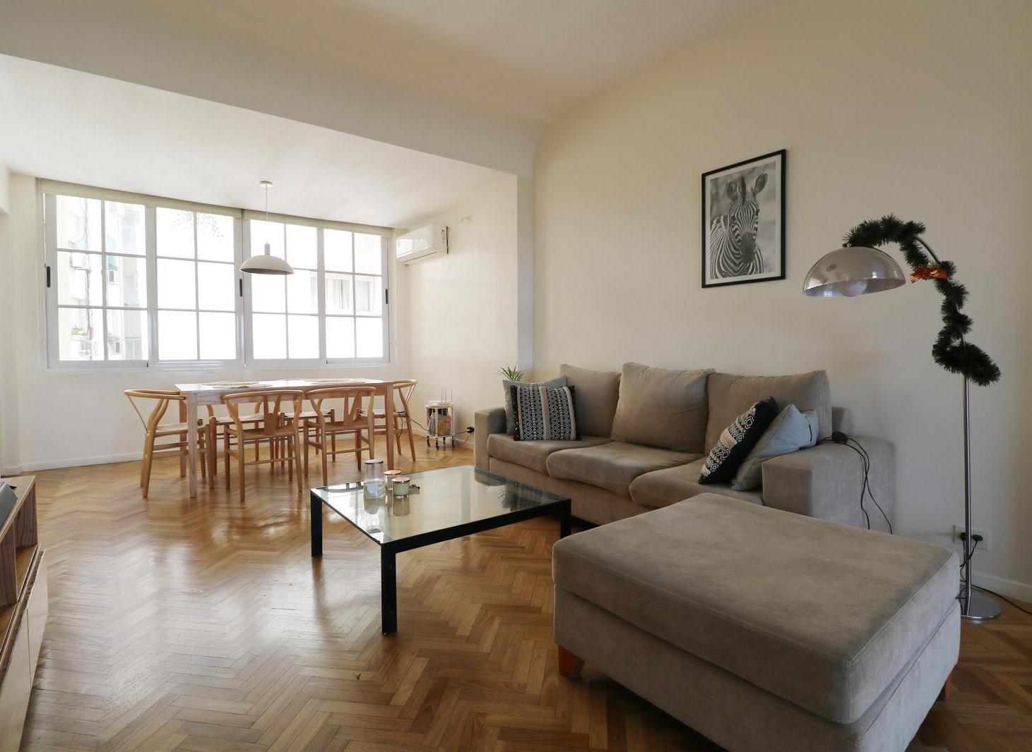 Foto de VENTA DE PISO DE 3 AMBIENTES MÁS DEPENDENCIA CON BAULERA EN RECOLETA, imagen 5