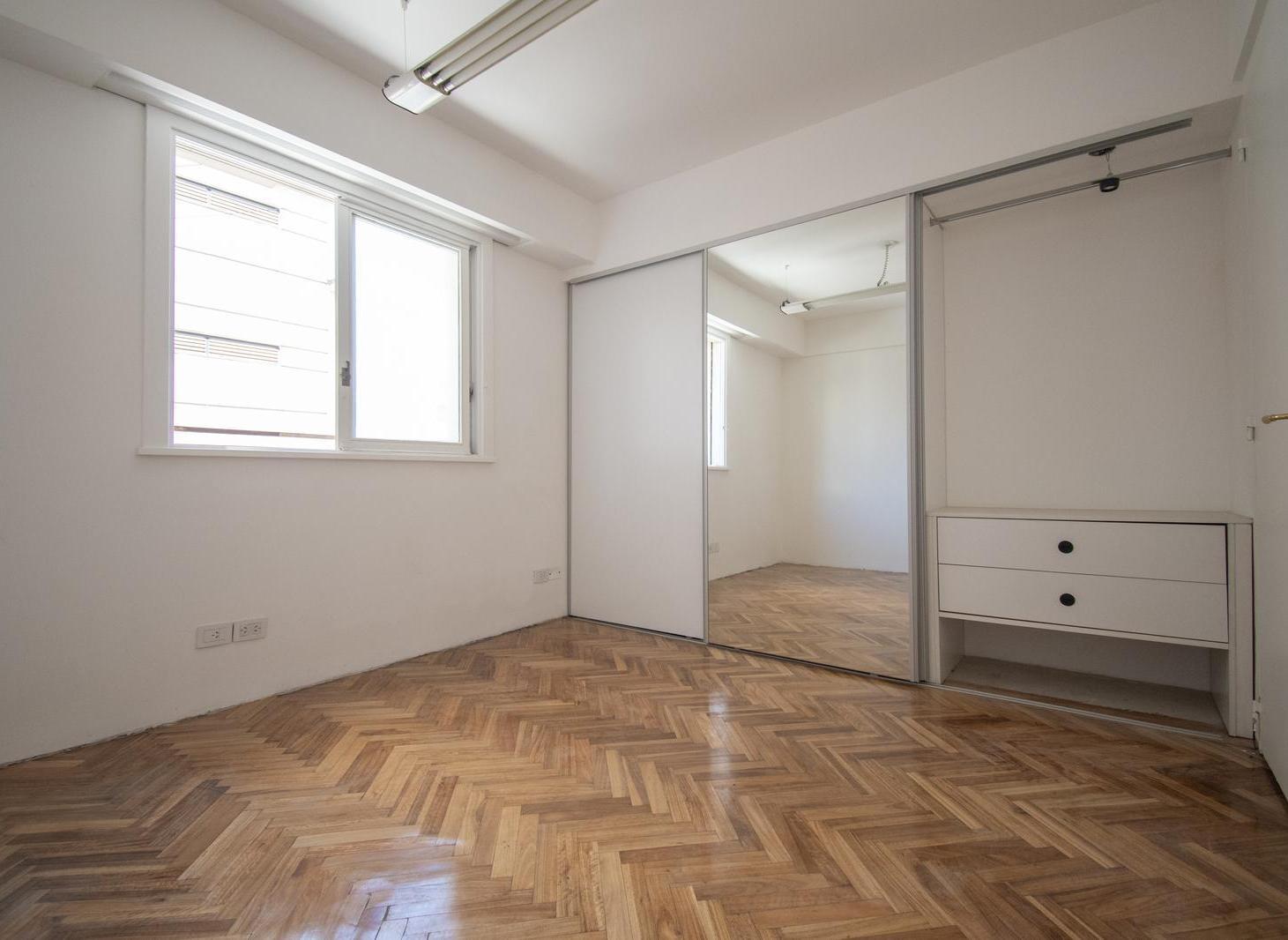 Foto de VENTA DEPARTAMENTO 2 AMBIENTES RECICLADO ACEPTA PERMUTA FINANCIA CENTRO, imagen 3