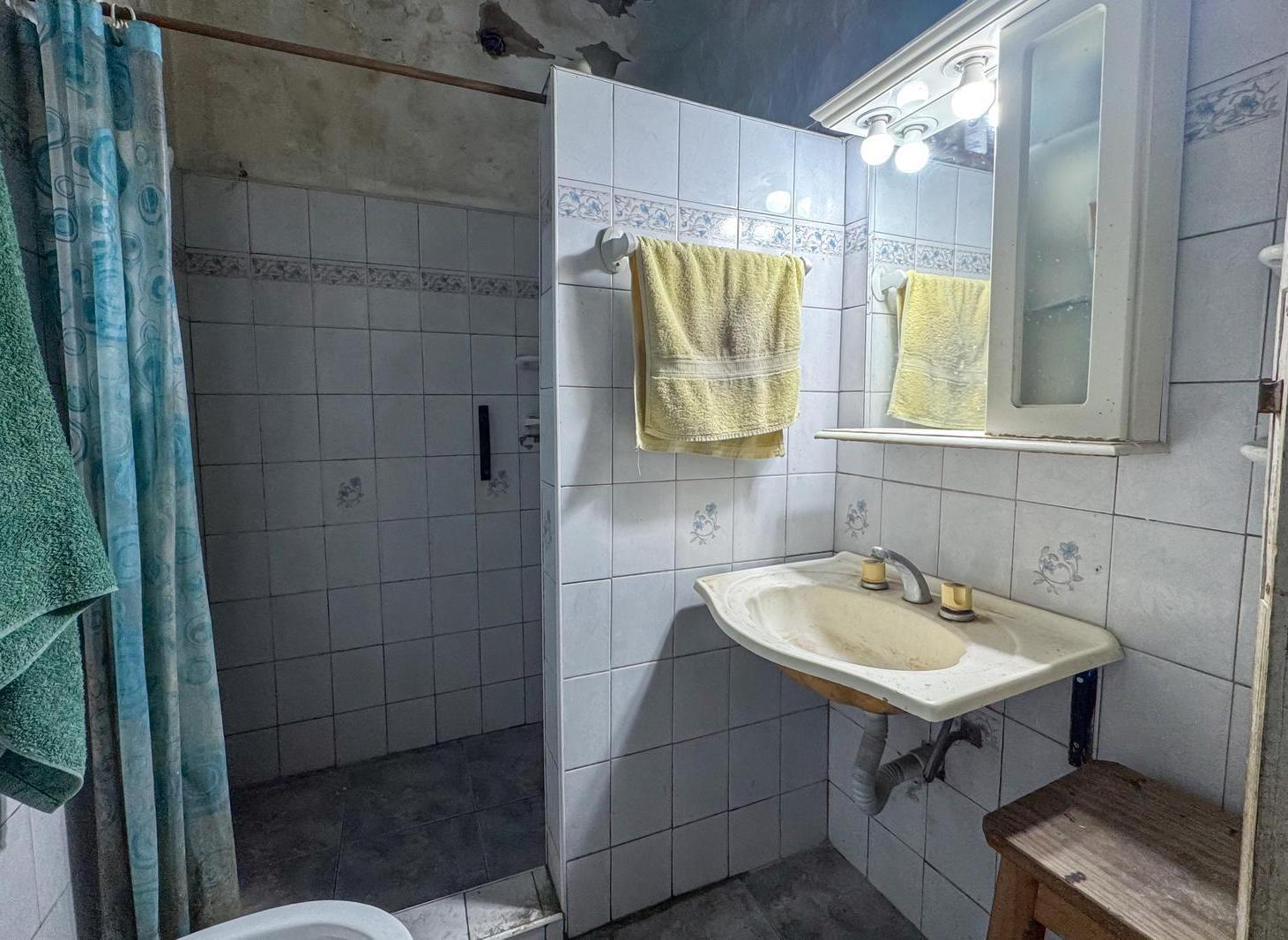 Foto de VENTA CASA 4 AMBIENTES OPORTUNIDAD UNICA EN MATADEROS, imagen 4