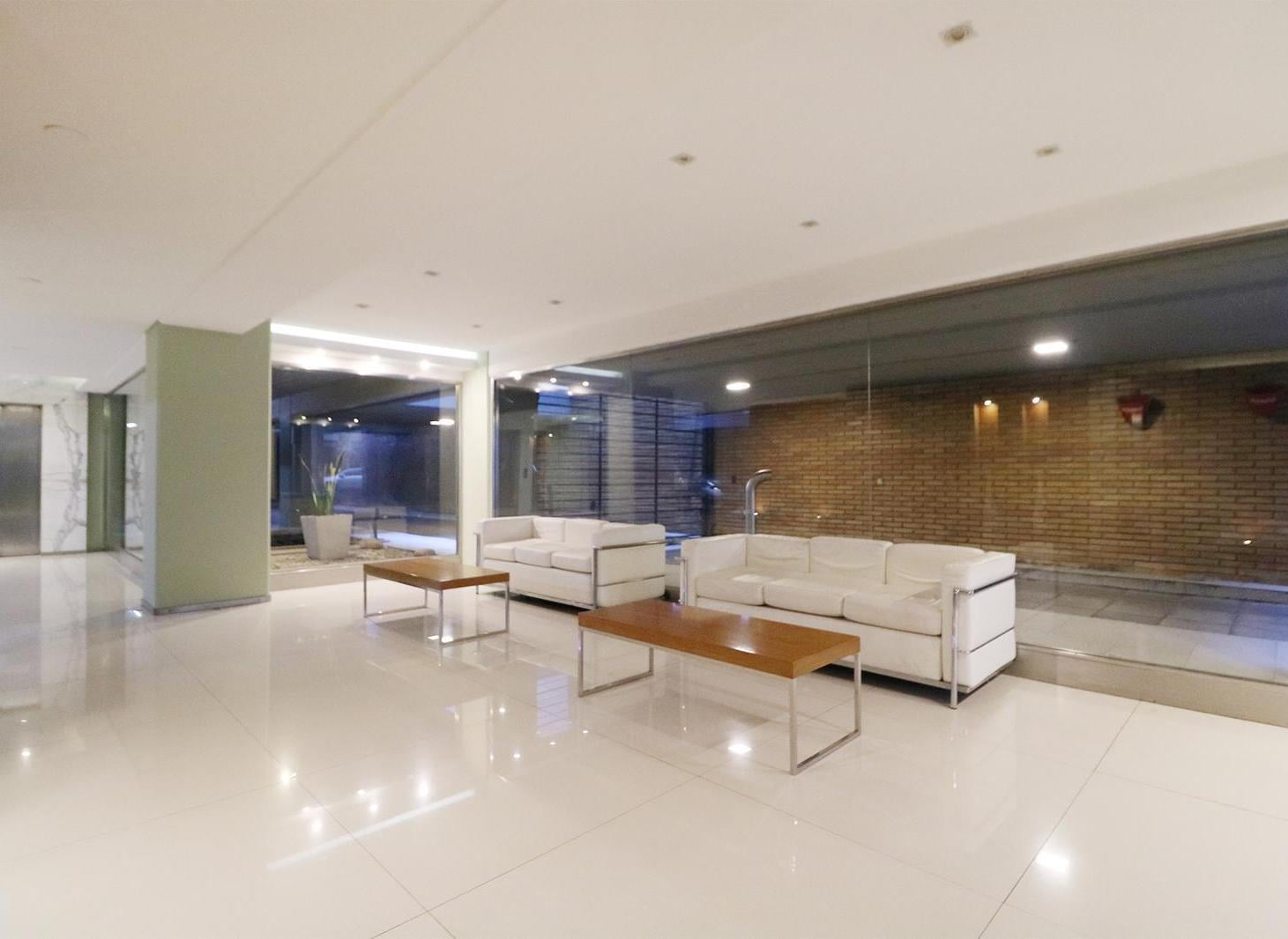 Foto de VENTA DEPARTAMENTO DE 4 AMBIENTES EN PALERMO - FRENTE - COCHERA, imagen 2