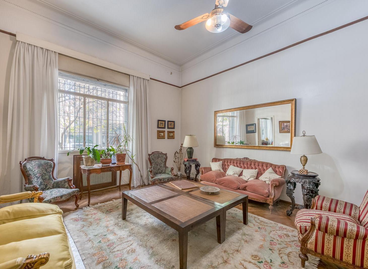 Foto de VENTA 3 AMBIENTES CON DEPENDENCIA COCHERA OPCIONAL EN RECOLETA – 124 M², imagen 2