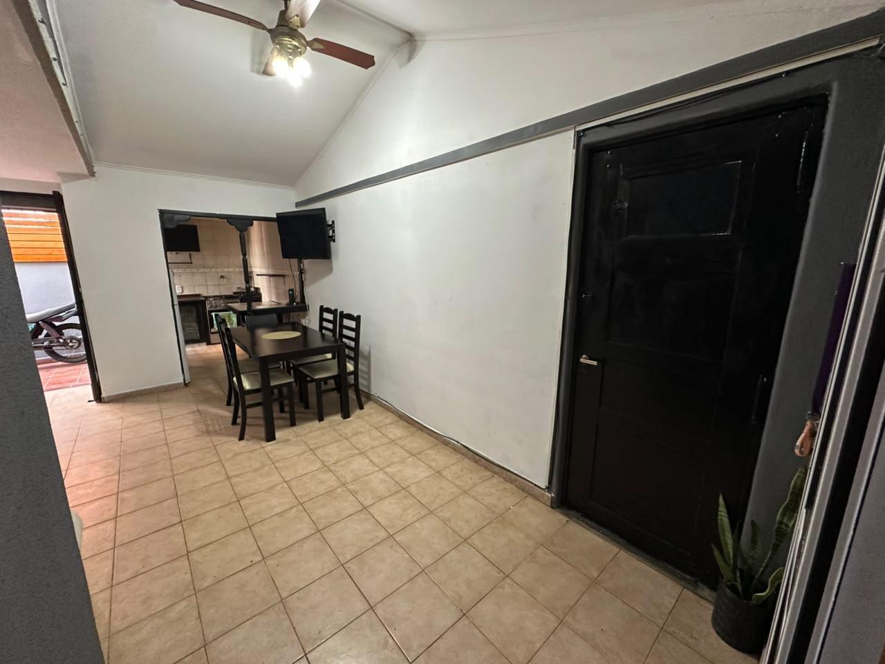 Foto de VENTA PH 3 AMBIENTES APTO CRÉDITO ACEPTA PERMUTA SAN MARTIN VILLA MAIPU, imagen 2