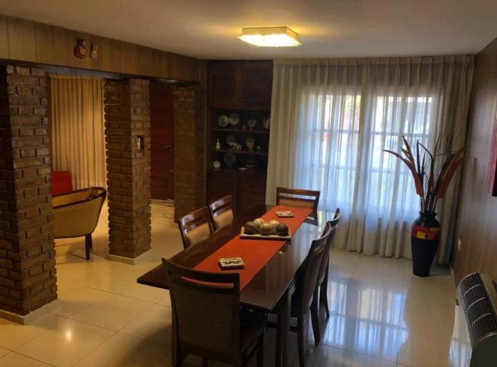 ESPECTACULAR CASA 3 DORM C/GARAJE X 2 Y PISCINA 3