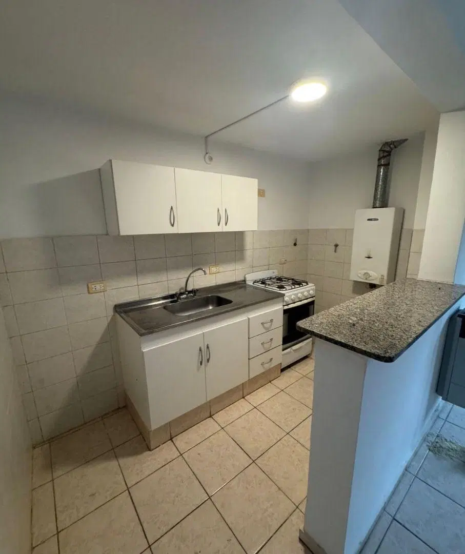 1 DORM C/AMPLIO BALCÓN- EXPENSAS BAJAS 2