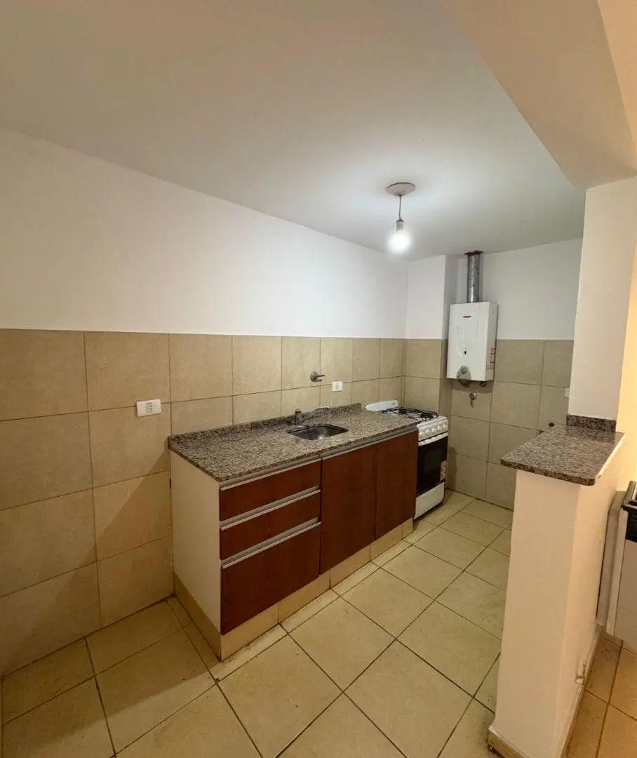 DPTO 1 DORM C/2 PATIOS PROPIOS- EXPENSAS BAJAS 2