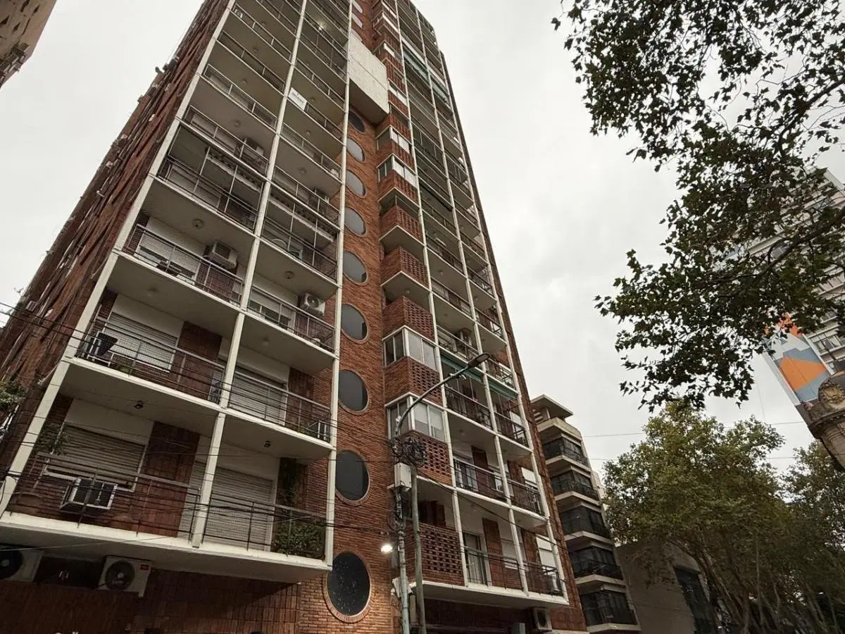 SE ALQUILA DEPARTAMENTO EN QUILMES CENTRO 5
