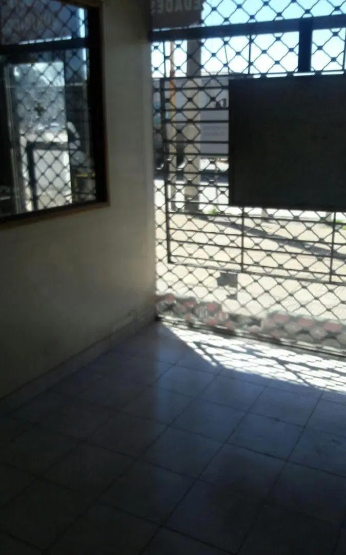 ALQUILER LOCAL 35 M2. APROX. EN AVDA. MITRE ALT. 5103 VILLA DOMINICO 2