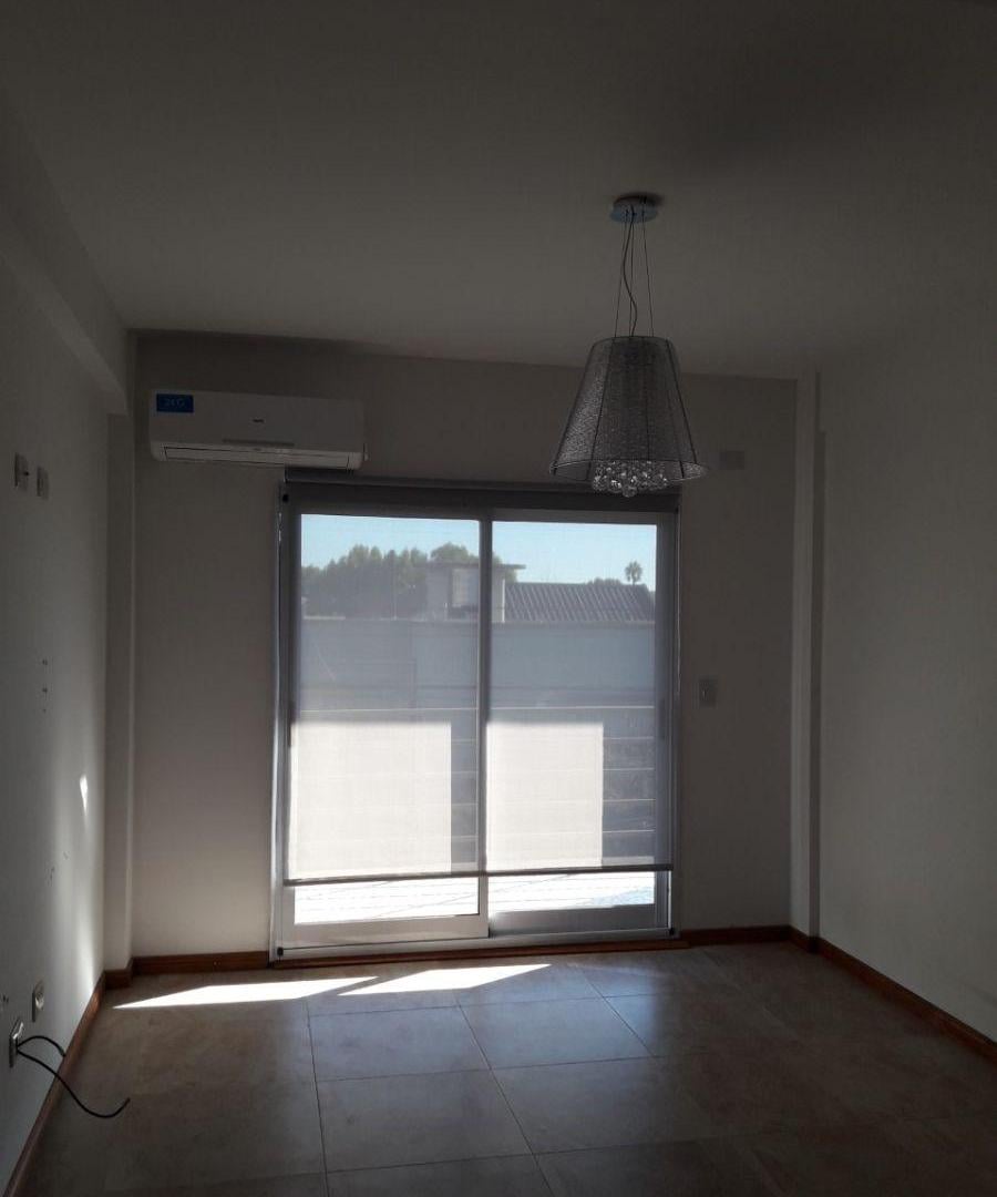 Foto de ALQUILER DEPARTAMENTO 2 AMBIENTE CON COCHERA, imagen 2