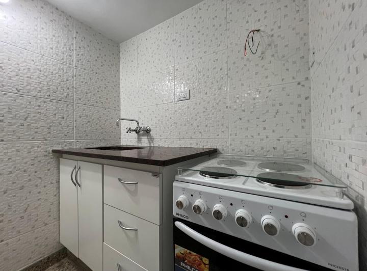 Departamento de 3 ambientes con dependenciaen La Boca 4
