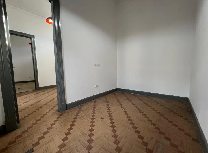 Departamento de 3 ambientes con dependenciaen La Boca 5