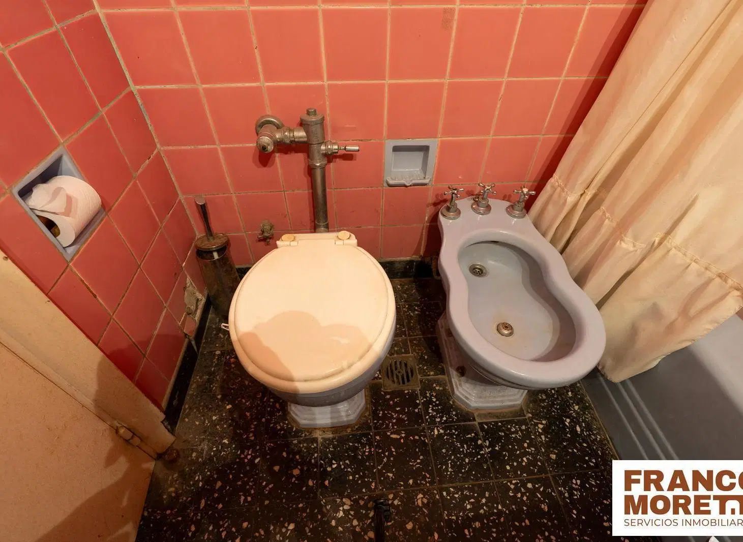 BAJÓ DE VALOR! Amplio Semipiso de 5 Ambientes con 2 Patios en el Corazón de San Cristóbal 5