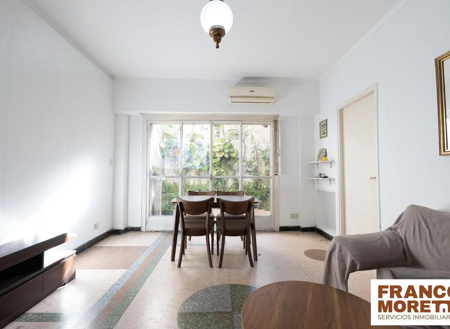 BAJÓ DE VALOR! Amplio Semipiso de 5 Ambientes con 2 Patios en el Corazón de San Cristóbal 3