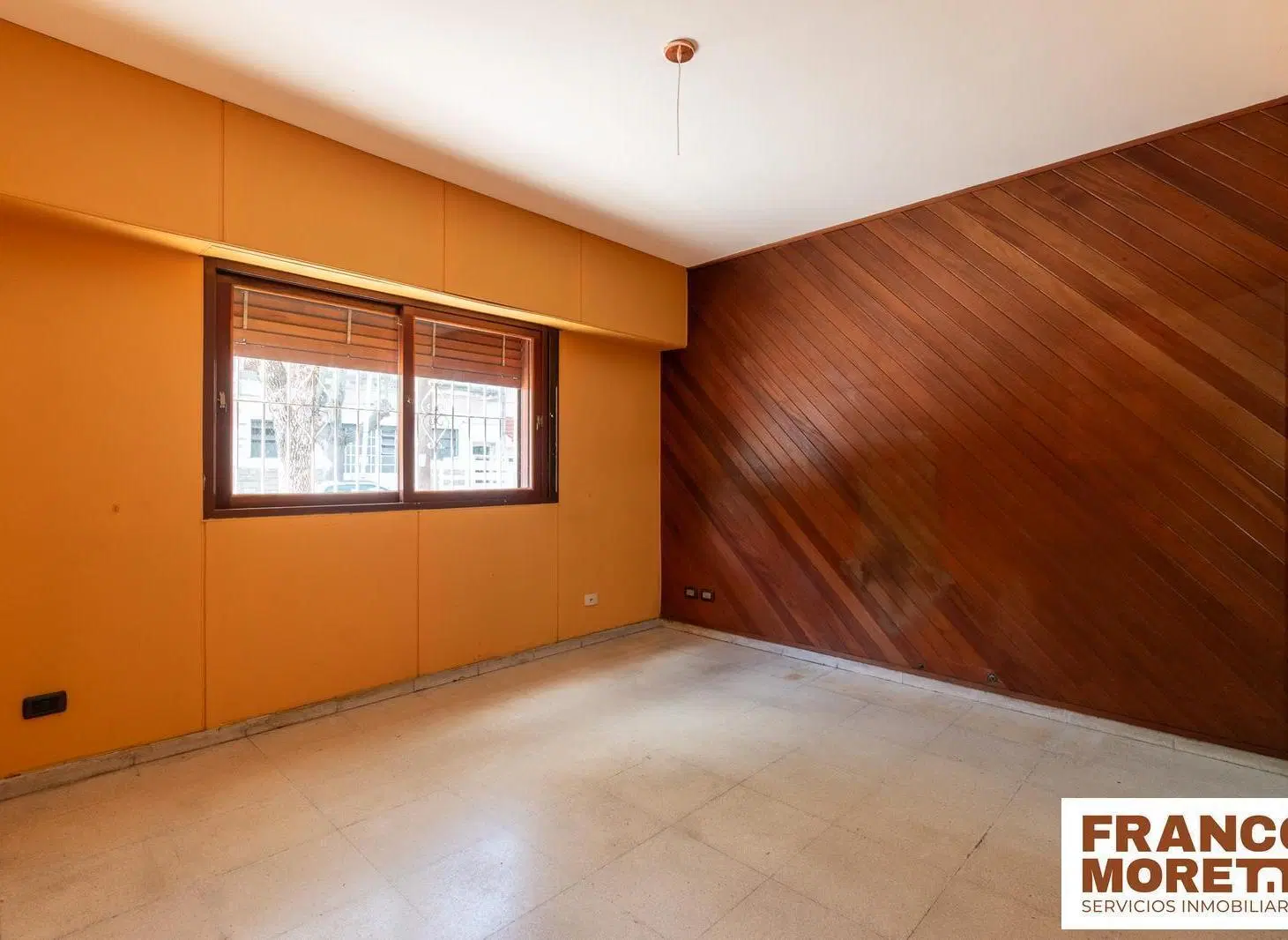 Casa en Esquina con Terraza y Garage con posibilidad de edificar en Saavedra 5