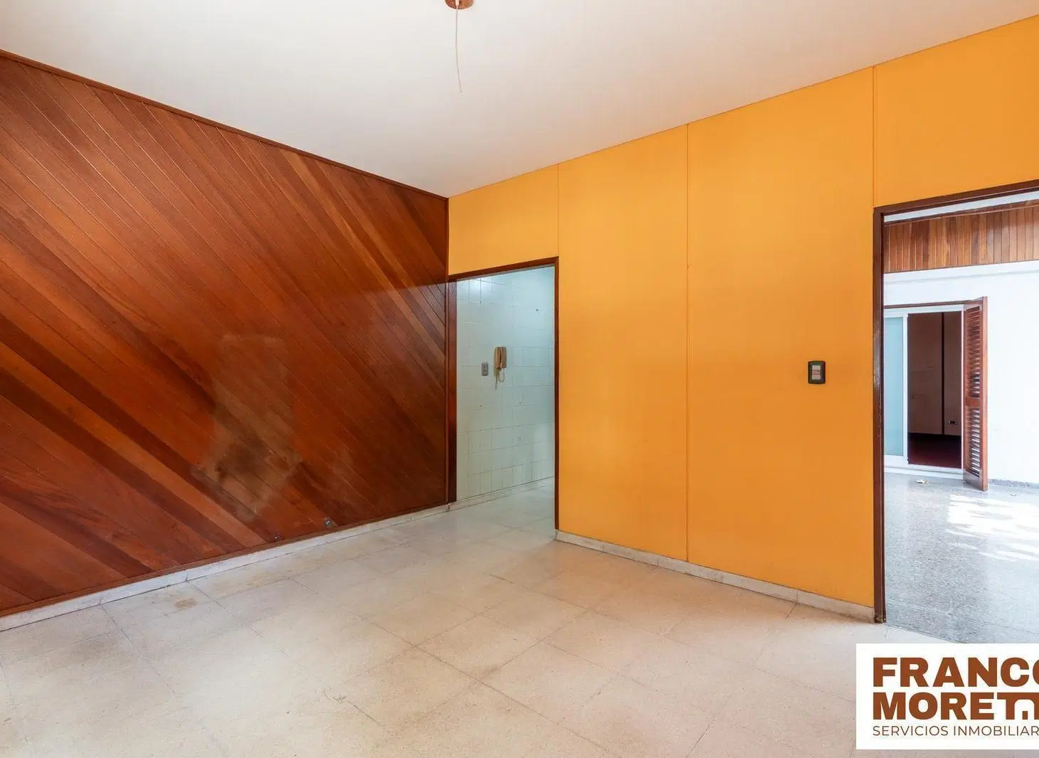 Casa en Esquina con Terraza y Garage con posibilidad de edificar en Saavedra 4