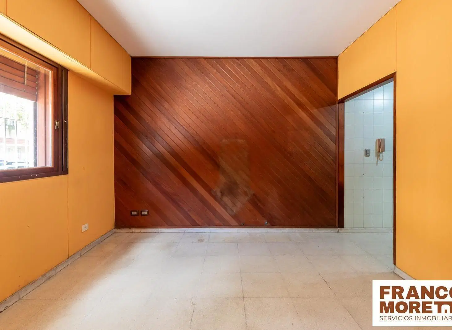 Casa en Esquina con Terraza y Garage con posibilidad de edificar en Saavedra 3