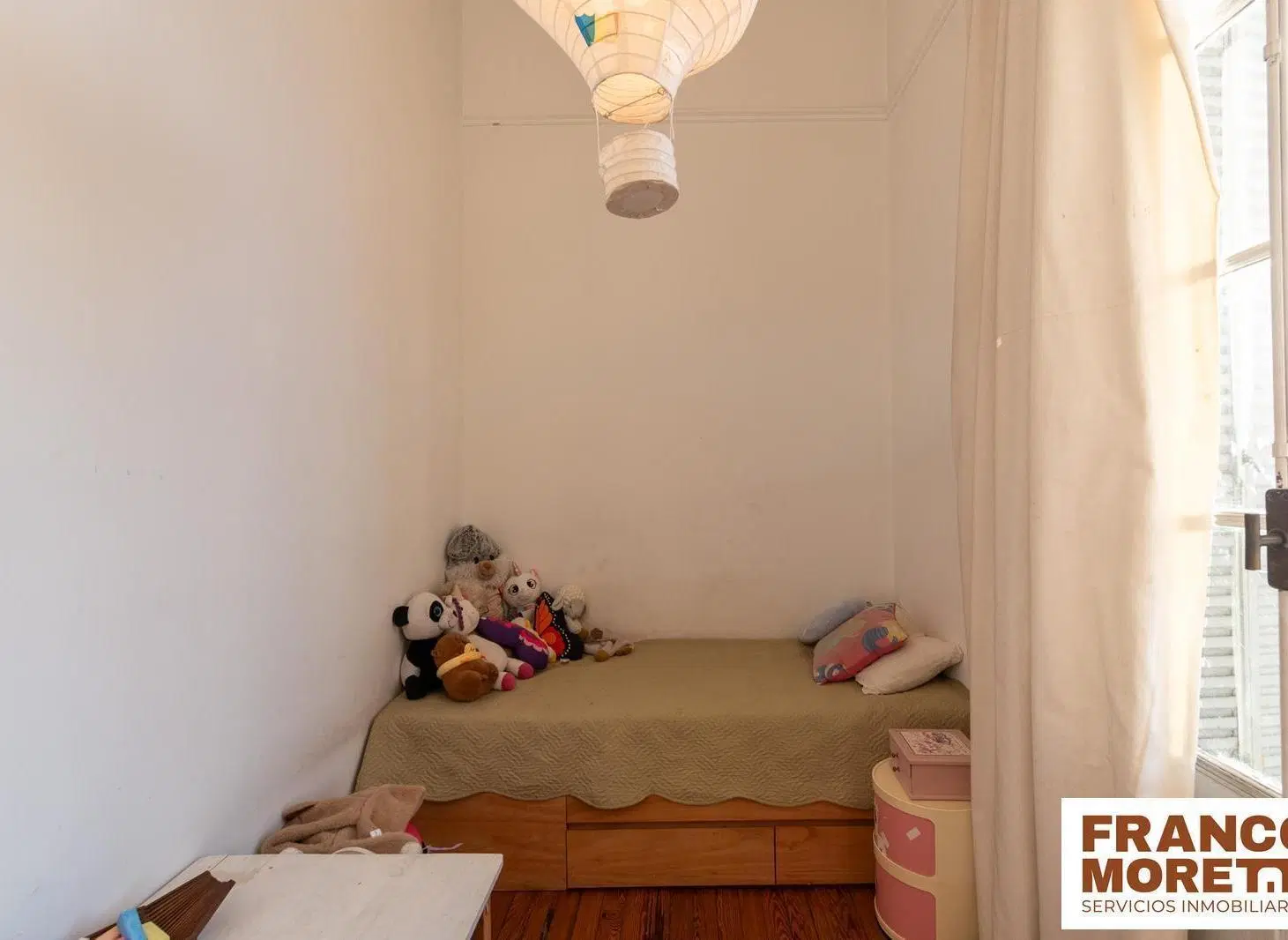 Depto. de Estilo: 3 Amb, Balcón y Luz Plena sobre Av. Caseros 2