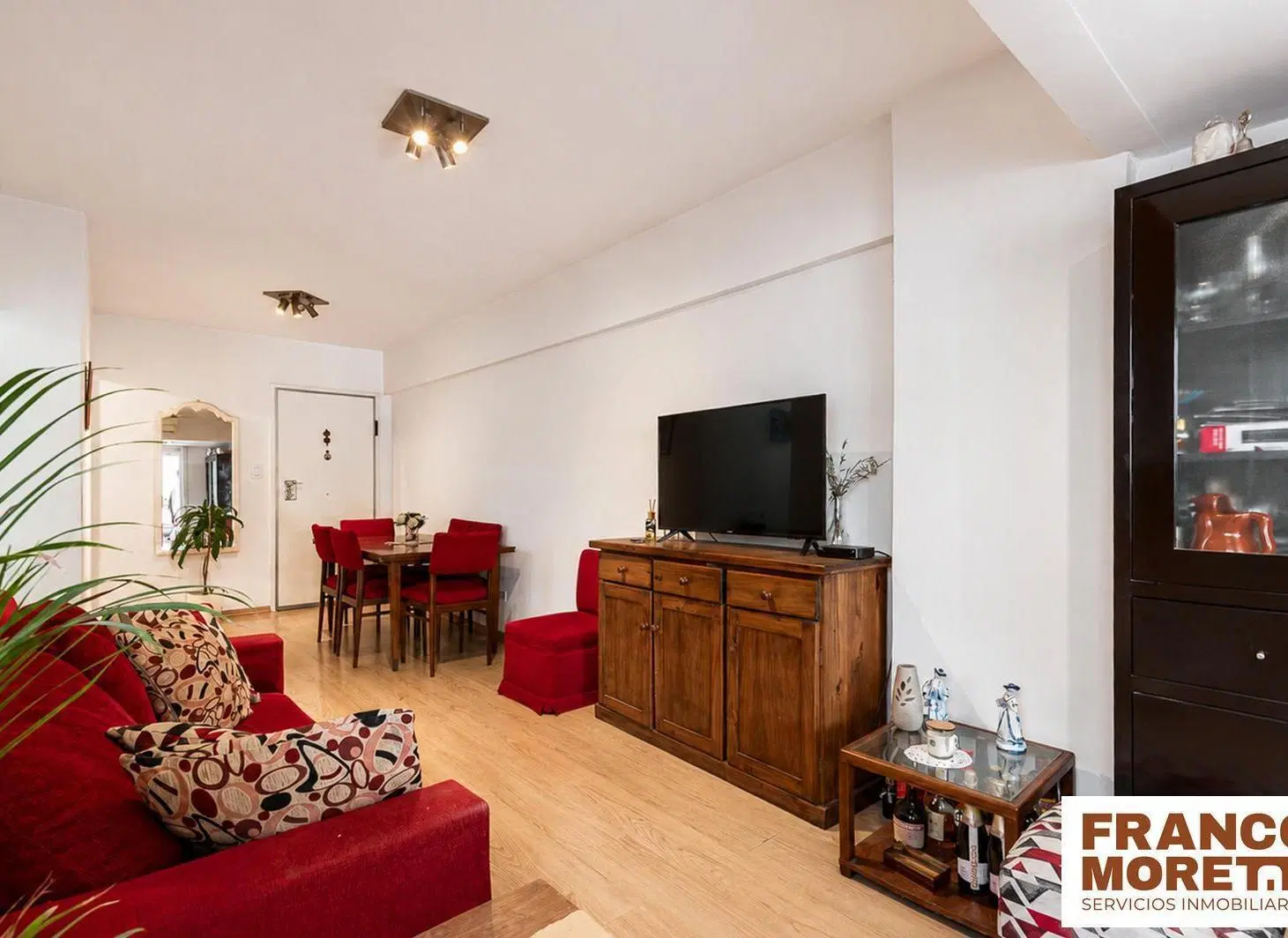Departamento de 4 ambientes reciclado a nuevo y con cochera: Seguridad, Espacio y Comodidad. 4