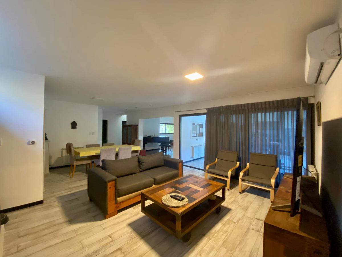 4 Dormitorios - 1 Planta - Calef.Centr - 450Mts2 Cubiertos
