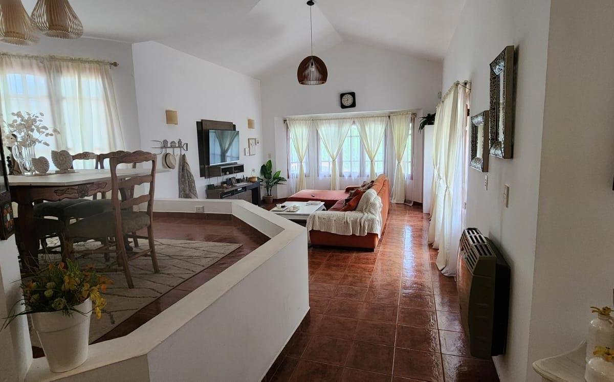 4 Dorm en Suite - Galería - Quincho - 1.500 m² Terreno 2