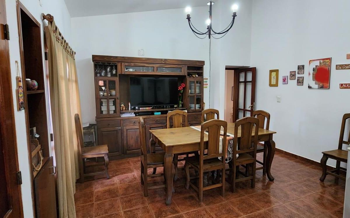 4 Dorm en Suite - Galería - Quincho - 1.500 m² Terreno 2