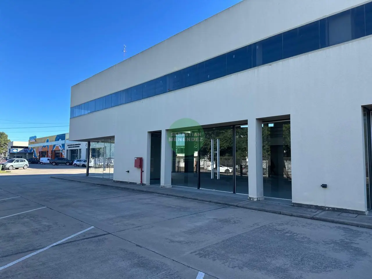 Seguridad 24hs - Local / Galpón en Los Boulevares - 700Mts2 3