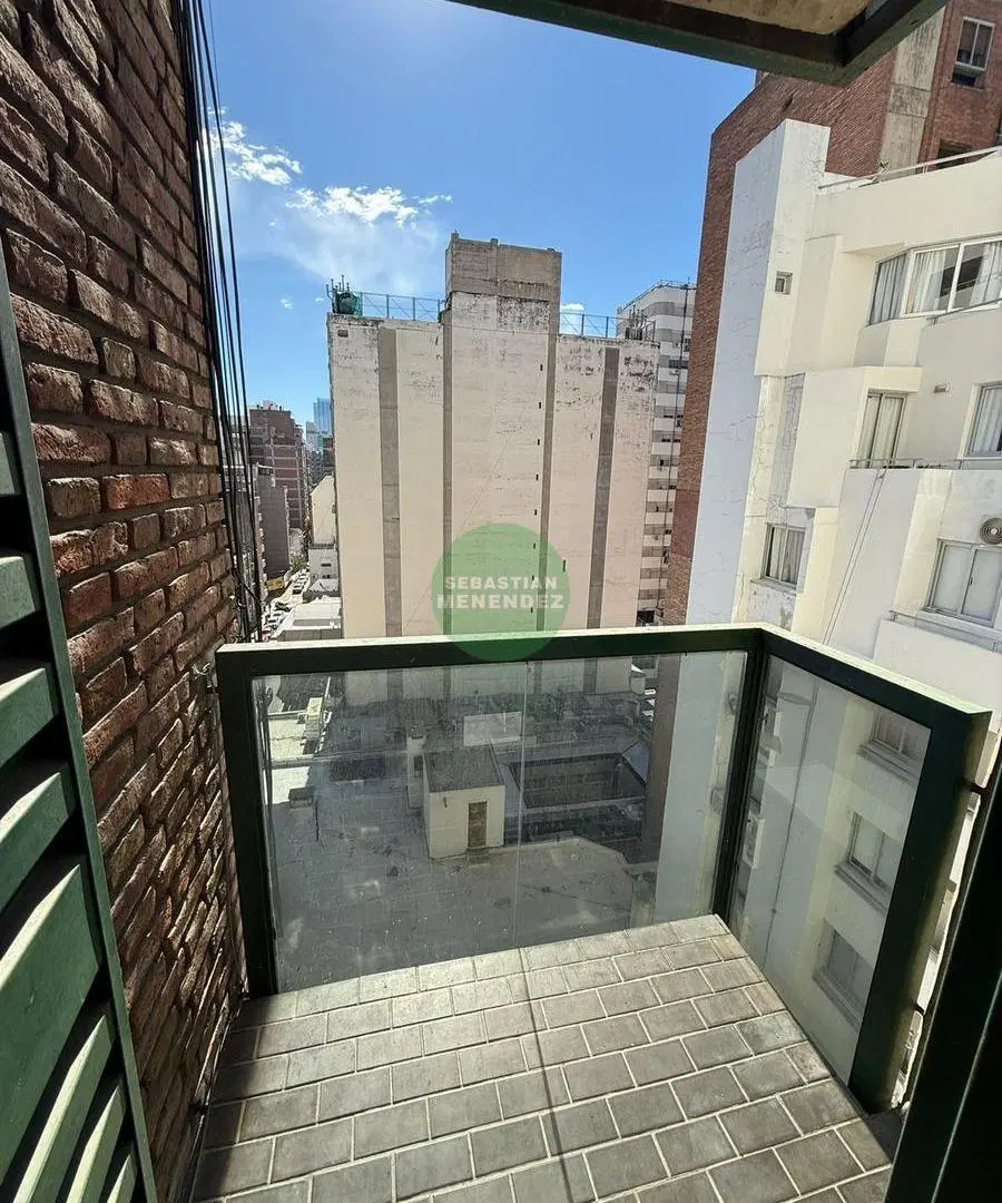 Frente a Paseo Marques de Sobremonte - Balcón - Piso 8 - 1 Dorm 1