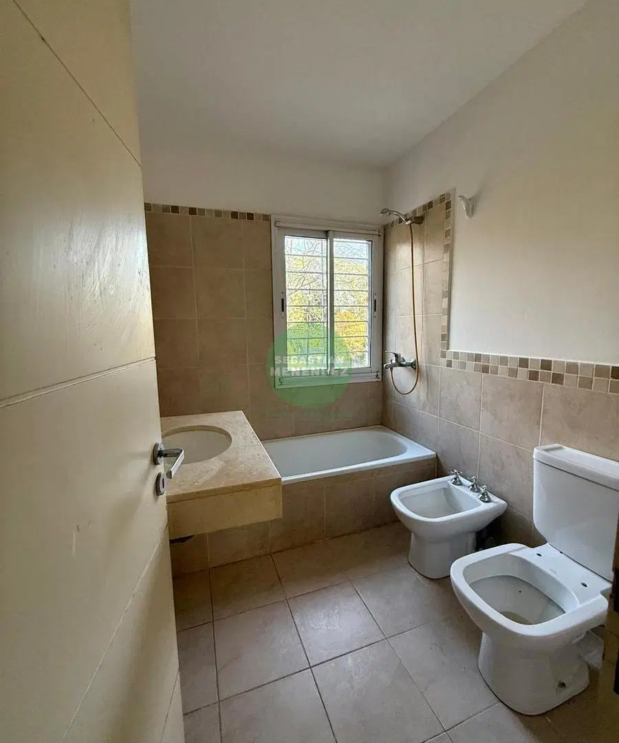 3 Dormitorios (1 en suite) - Patio - casa en venta en Rivera Indarte 5