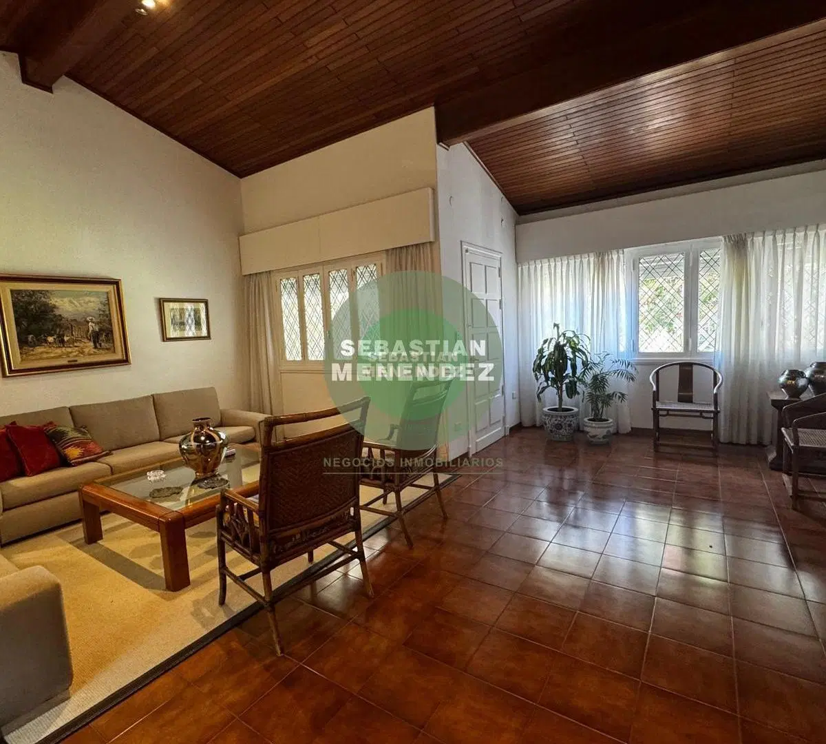 4 Dorm en Planta Baja (1 en suite)  - Quincho Cerrado - Casa Venta Cerro de las Rosas 3