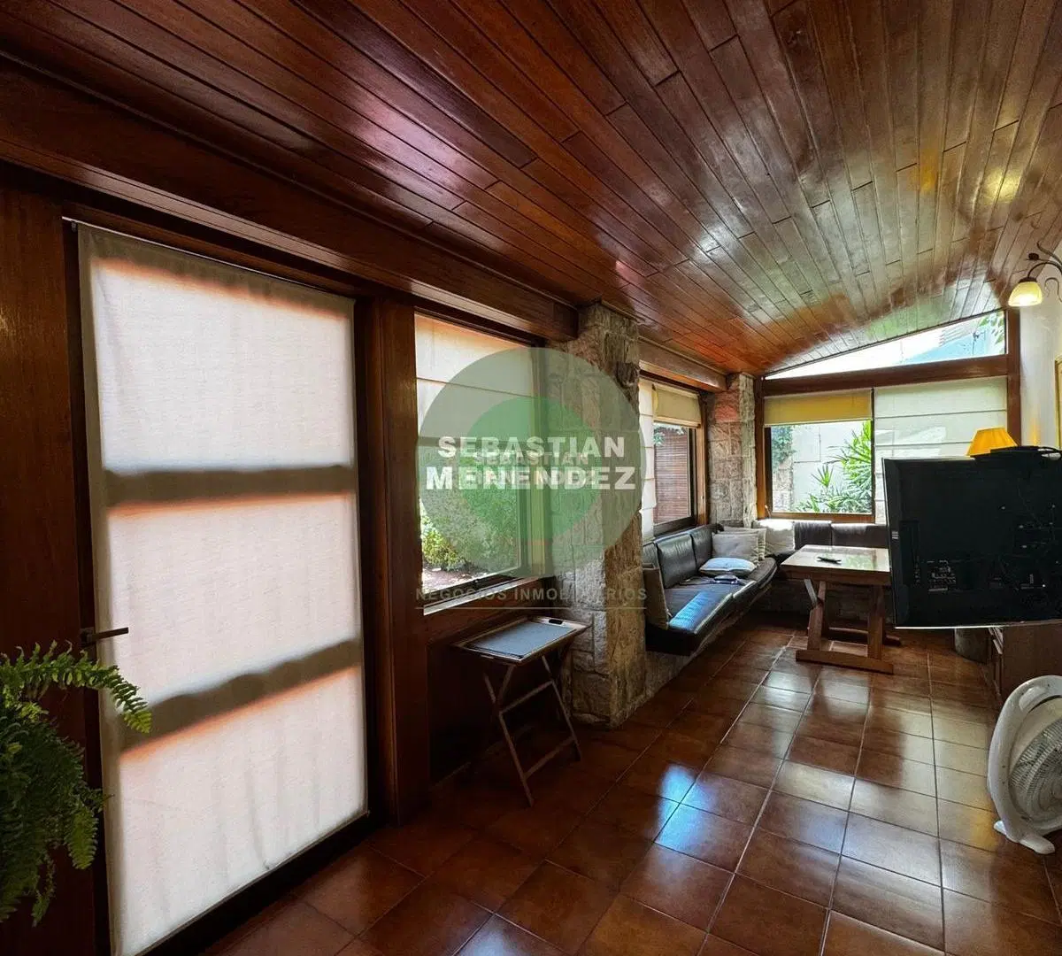 4 Dorm en Planta Baja (1 en suite)  - Quincho Cerrado - Casa Venta Cerro de las Rosas 2