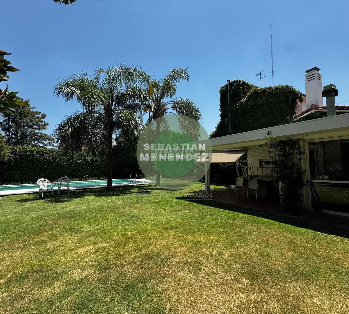 4 Dorm en Planta Baja (1 en suite)  - Quincho Cerrado - Casa Venta Cerro de las Rosas 4
