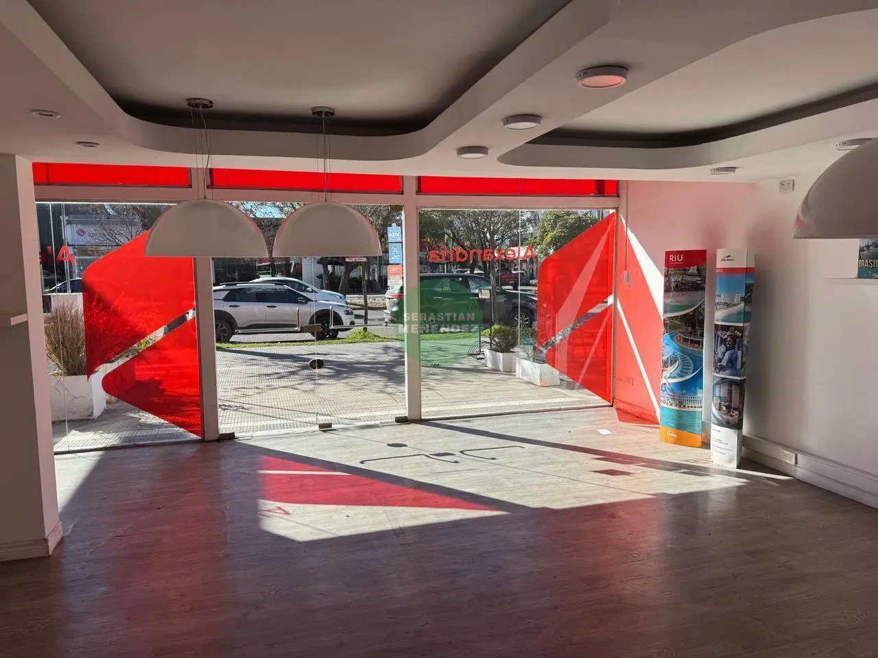 Sobre Av. Rafael Nuñez - Local Zona Comercial 2