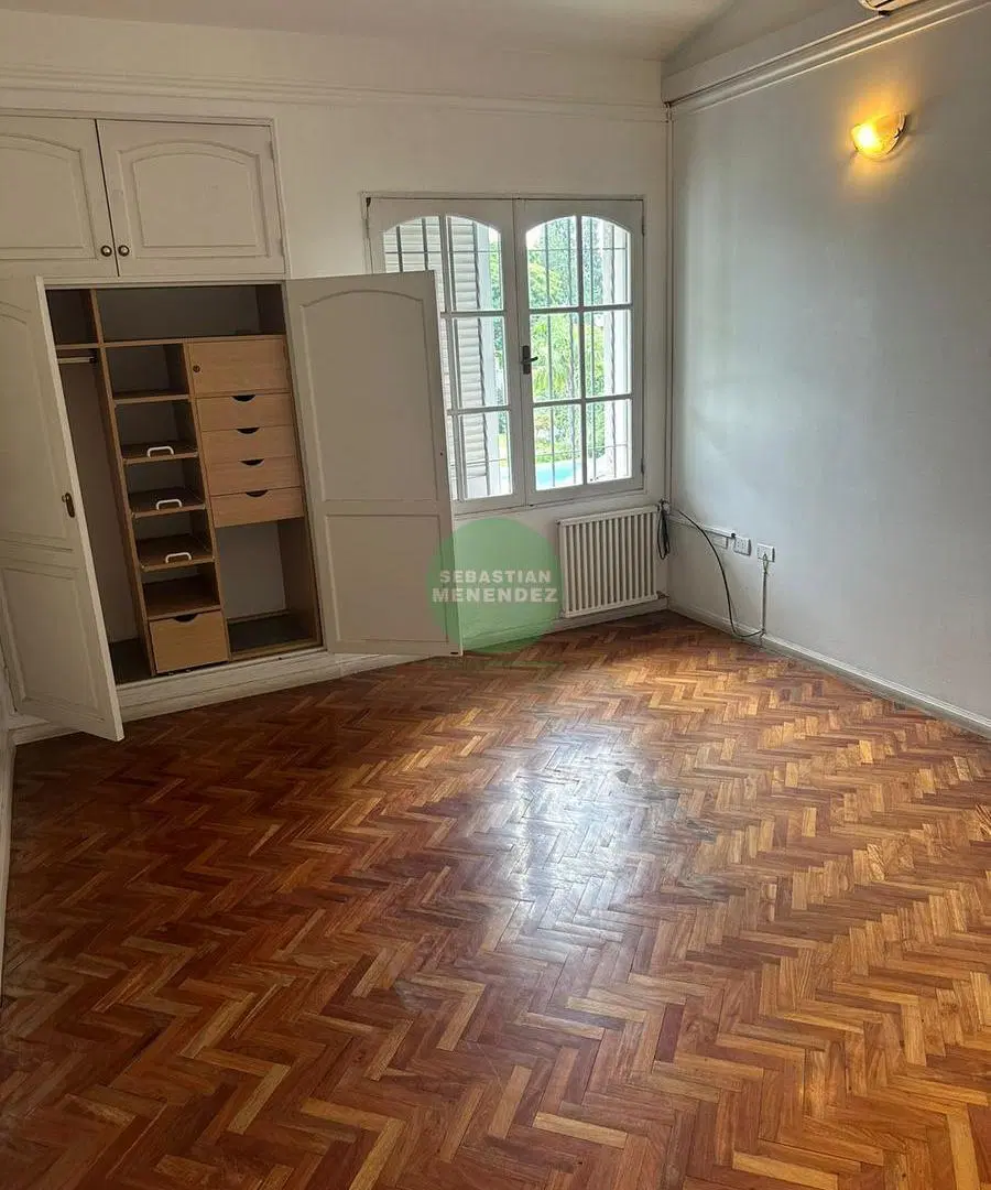 5 Dormitorios (2 en Suite) - Quincho Cerrado - Cerro de las Rosas 8