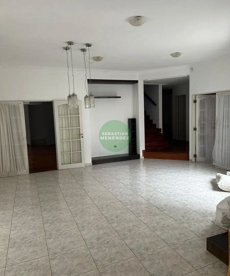 5 Dormitorios (2 en Suite) - Quincho Cerrado - Cerro de las Rosas 5