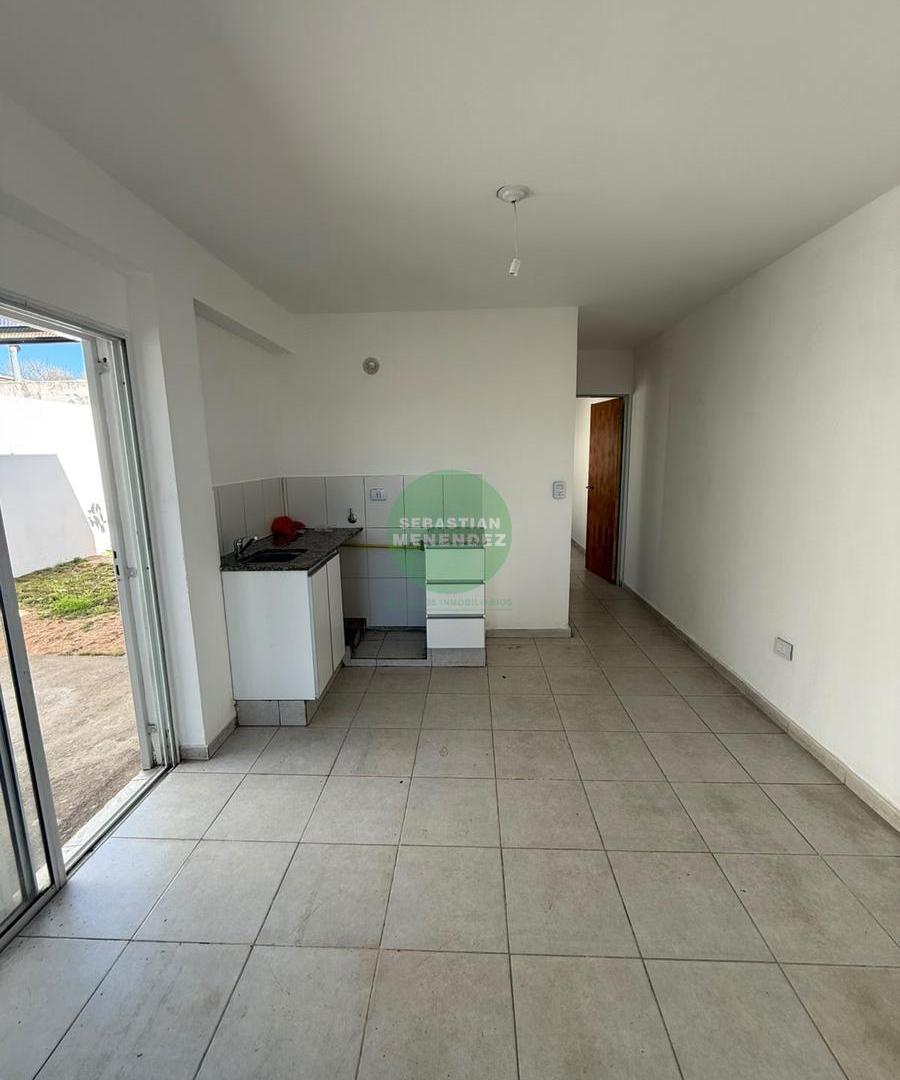 Foto de Departamento en alquiler - Patio - Cochera - Sin Expensas, imagen 1