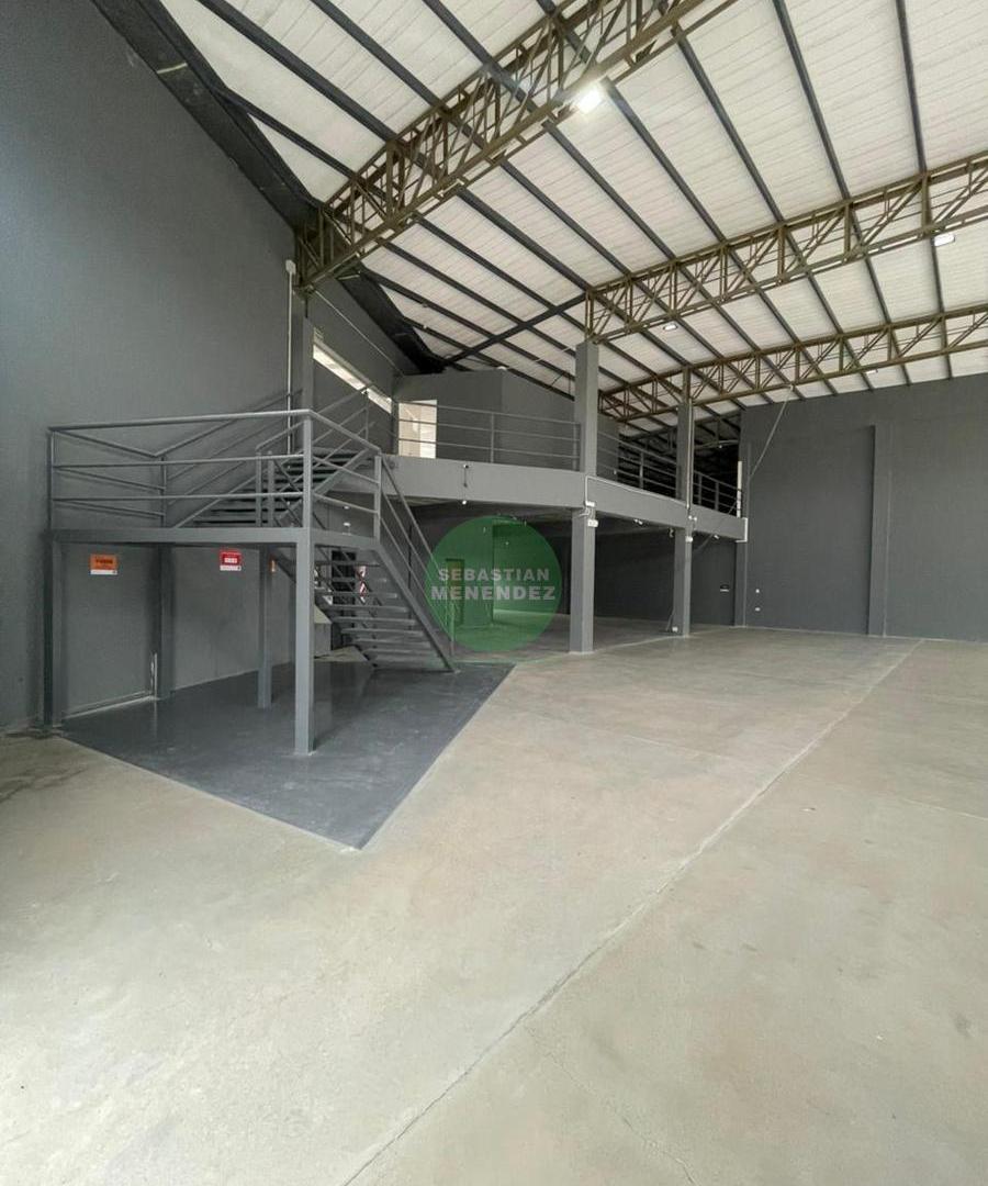 Foto de Seguridad 24hs - Local / Galpón en Los Boulevares - 700Mts2, imagen 5