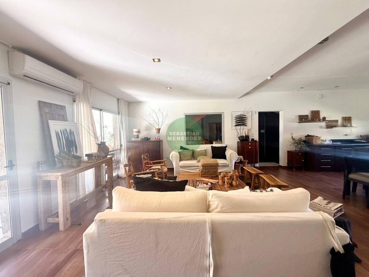 Foto de 6 Dormitorios - Pileta - Galeria - Casa venta La Rufina, imagen 1