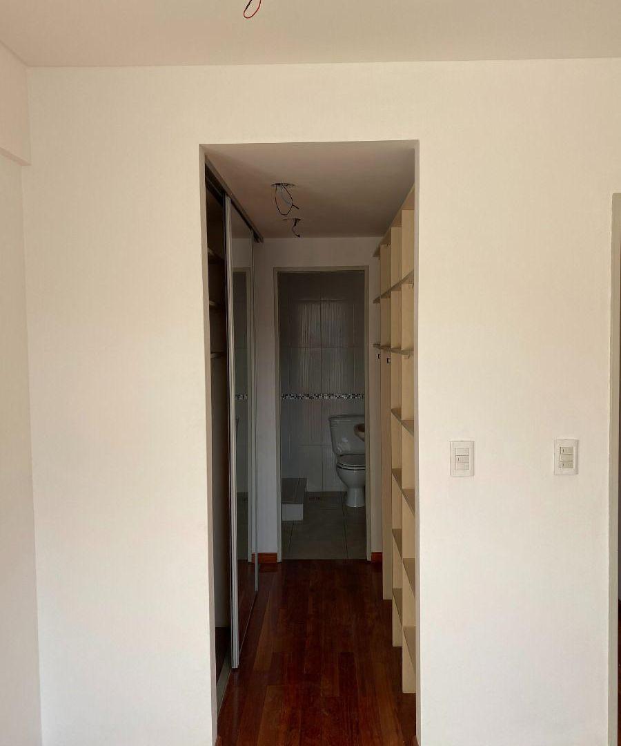 Piso 4 Ambientes C/cochera En La Mejor Ubicación De Santos Lugares
