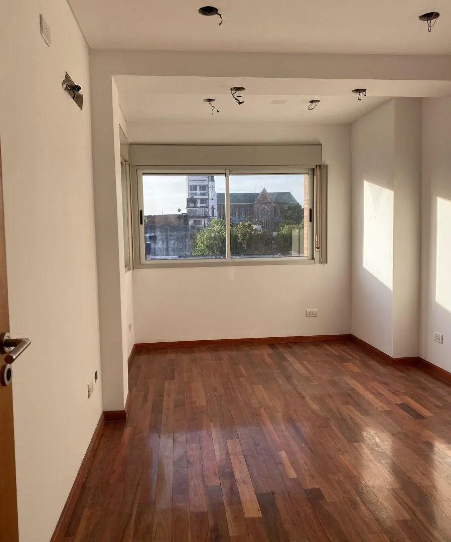 Piso 4 Ambientes C/cochera En La Mejor Ubicación De Santos Lugares 5