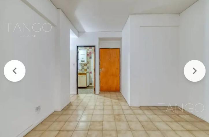 Venta Departamento en Flores Dos Ambientes con Patio Apto Profesional 3