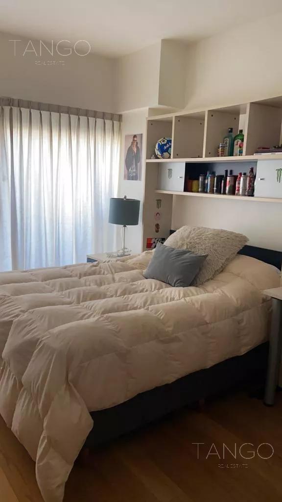 Departamento en Venta, Belgrano, 6 Ambientes, con Parrilla, Cochera y Terraza 2