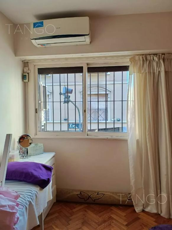 Venta Departamento Monserrat Cuatro Ambientes Balcón 2