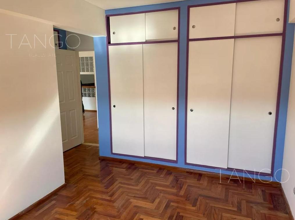 Venta Departamento Cuatro Ambientes Floresta Balcón Cochera 5