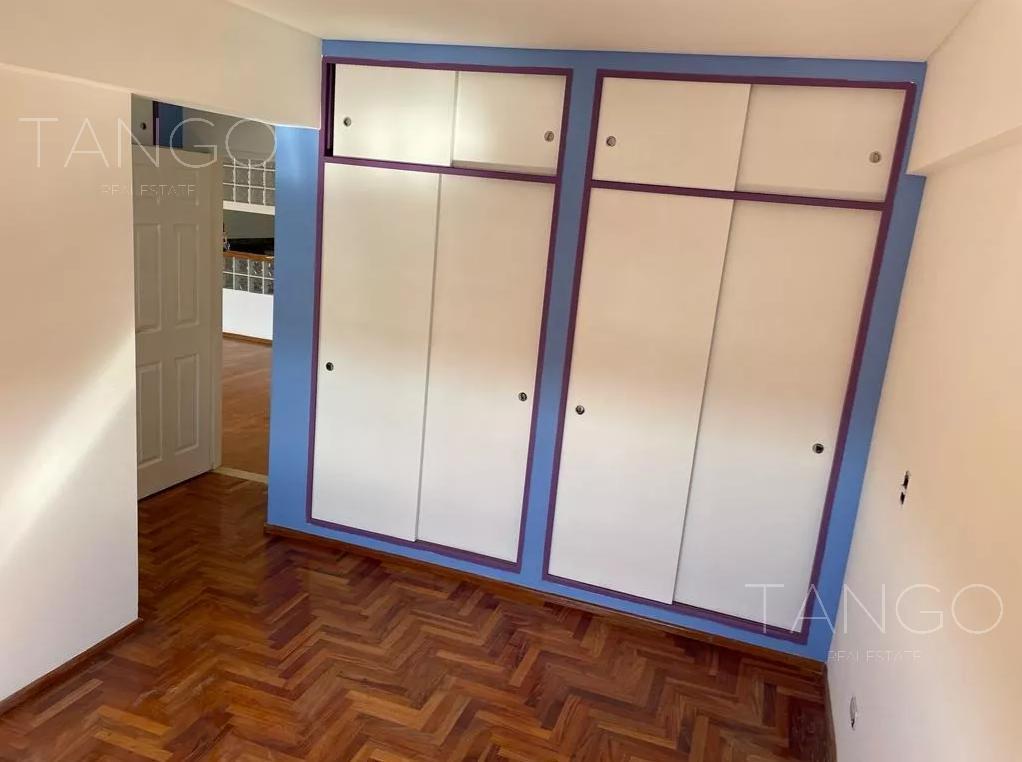 Venta Departamento Cuatro Ambientes Floresta Balcón Cochera 3